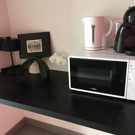 Petit Studio Dans Villa Bord De Lac 엑스레뱅 외부 사진